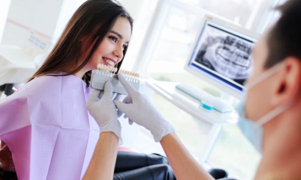 CODE - Colegio Oficial de Dentistas - El Consejo General de Dentistas consigue que FNAC retire de la venta al público tres kits de blanqueamientos dentales que podrían causar daños si se utilizan sin supervisión facultativa