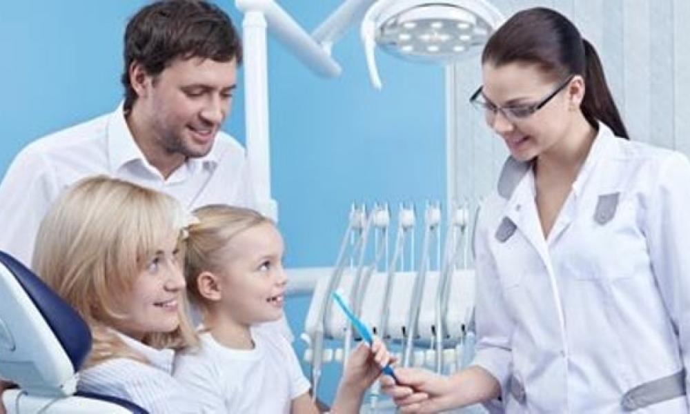 EL 46% DE LOS PADRES PIENSAN QUE SUS HIJOS NO TIENEN NINGÚN PROBLEMA BUCODENTAL