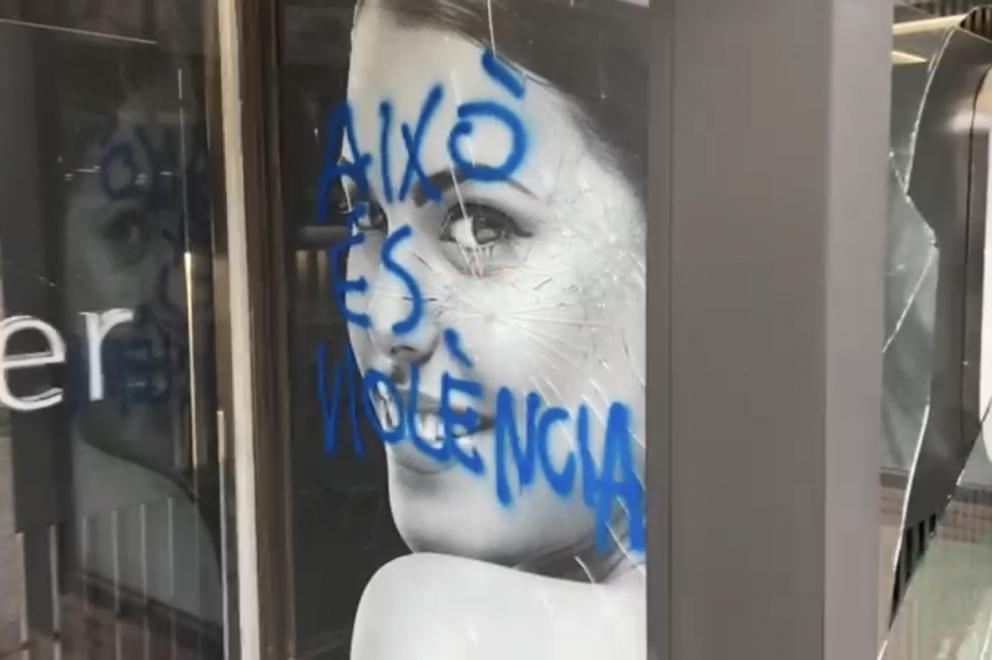 CODE - Colegio Oficial de Dentistas - El Consejo General de Dentistas condena los actos vandálicos contra clínicas dentales de Barcelona